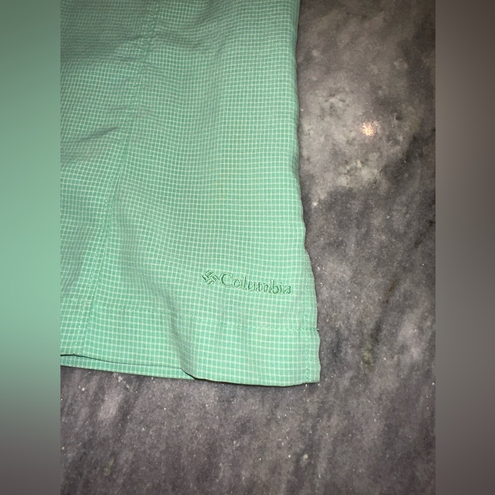 EUC Size Large Columbia Women's Green Button-Up Top‎ - Picture 6 of 8